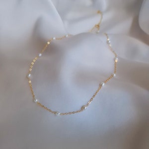 Goldperlenkette 14k Gold gefüllt Süßwasserperlen Brautkette Perlenkette Halsband Zierliche Perlenkette Hochzeitshalskette Bild 4