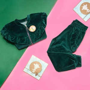 Green bottle cotton tracksuit, velvet sweatsuit for girls