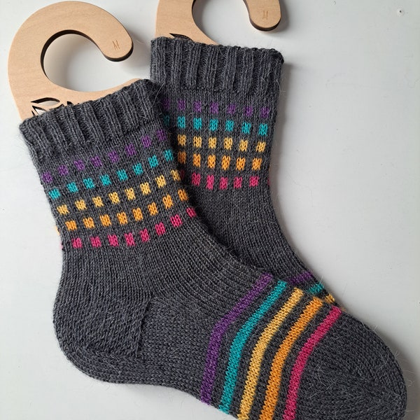 Chaussettes tricotées mains en JACQUARD !