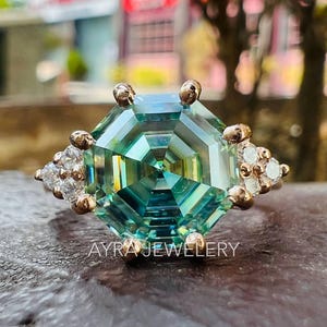Infinity Style Hexagon Set Cut Cyan Blue Moissanite Ring 3 CT Cluster Engagement Ring Colored Moissanite Diamond Ring Anniversary Rings