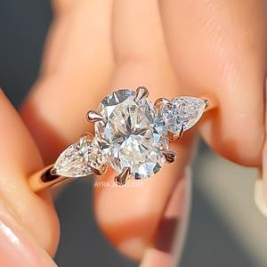 Oval Cut Three Stone Moissanite Engagement Ring 14K Solid Gold Trilogy Wedding Ring Anniversary Ring Promise Ring For Her Anniversary Gifts