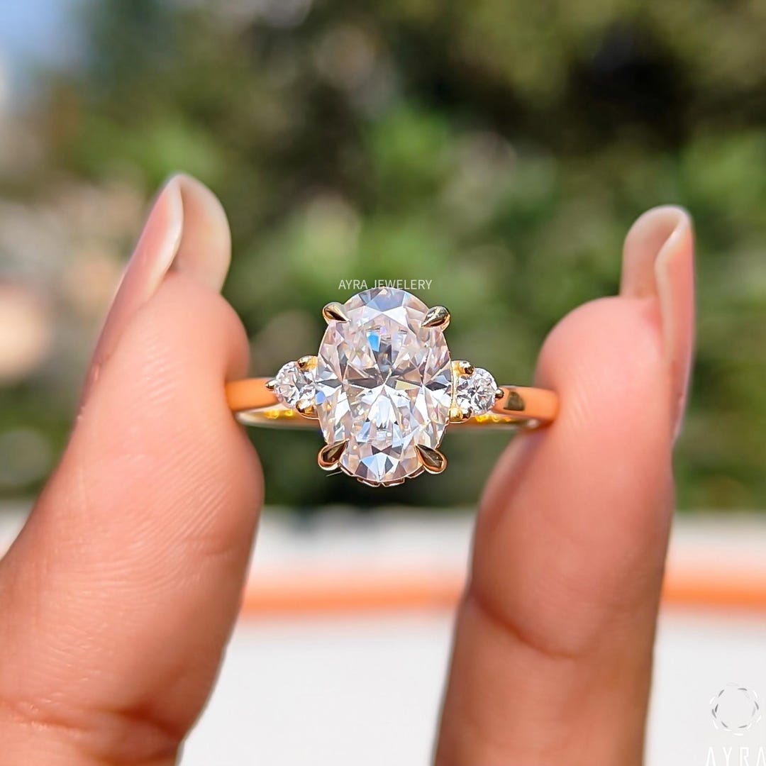 2.5 CT Oval Cut Moissanite Three Stone Engagement Ring 14K Gold Trilogy ...
