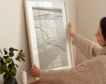 Blush kustlijn: zachte neutrale strandmuurkunst, kustfotografie | M138