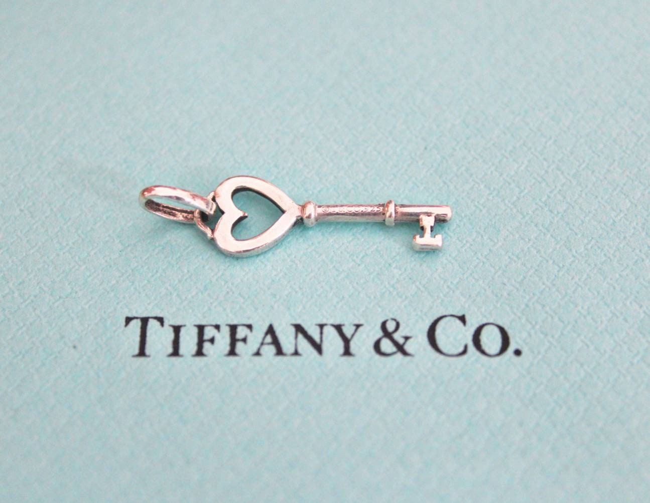 Tiffany \u0026 Co. Heart Key Pendant . Size 