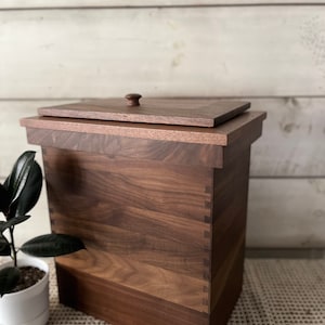 Walnut Trash Can/Natural Trash Can/Hand Made Trash Can