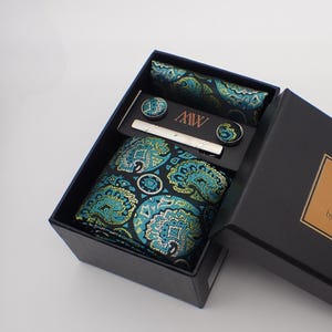Green Paisley Tie Set / Pocket Square, Bowtie, Tie Clip, Cufflinks / Gift for Him / Wedding Groomsmen Gift / Men&#39;s Gift Box / Purple