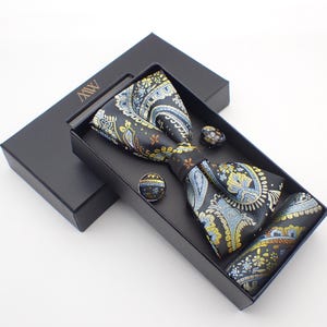 Dark Gray Paisley Pattern Tie Set / Pocket Square, Bowtie, Tie Clip, Cufflinks / Gift for Him / Wedding Groomsmen Gift / Men&#39;s Gift Box