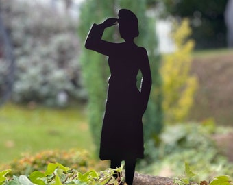 Metal Women Soldier Garden Statue, Lest We Forget, Remembrance Decor