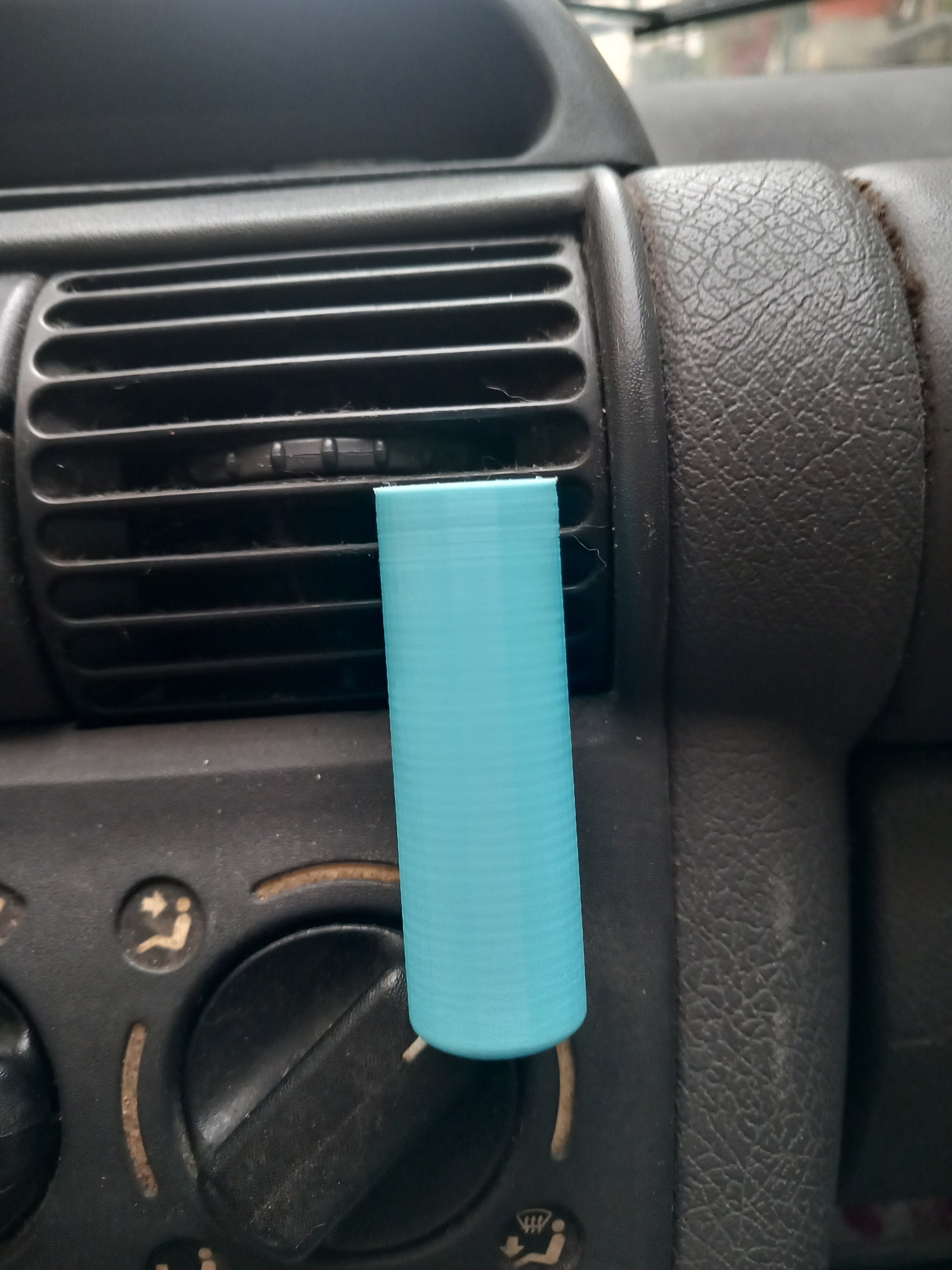 Einweg-Vape-Halterung fr die Lftungsschlitze im Auto, Elfbar 600/1500  Halter/Elfbar Elfa Pro, Standard-Auto-Lftungsschlitzhalterung, Einweg-Vape- Halterung, Geschenk fr Dampfer - Etsy.de