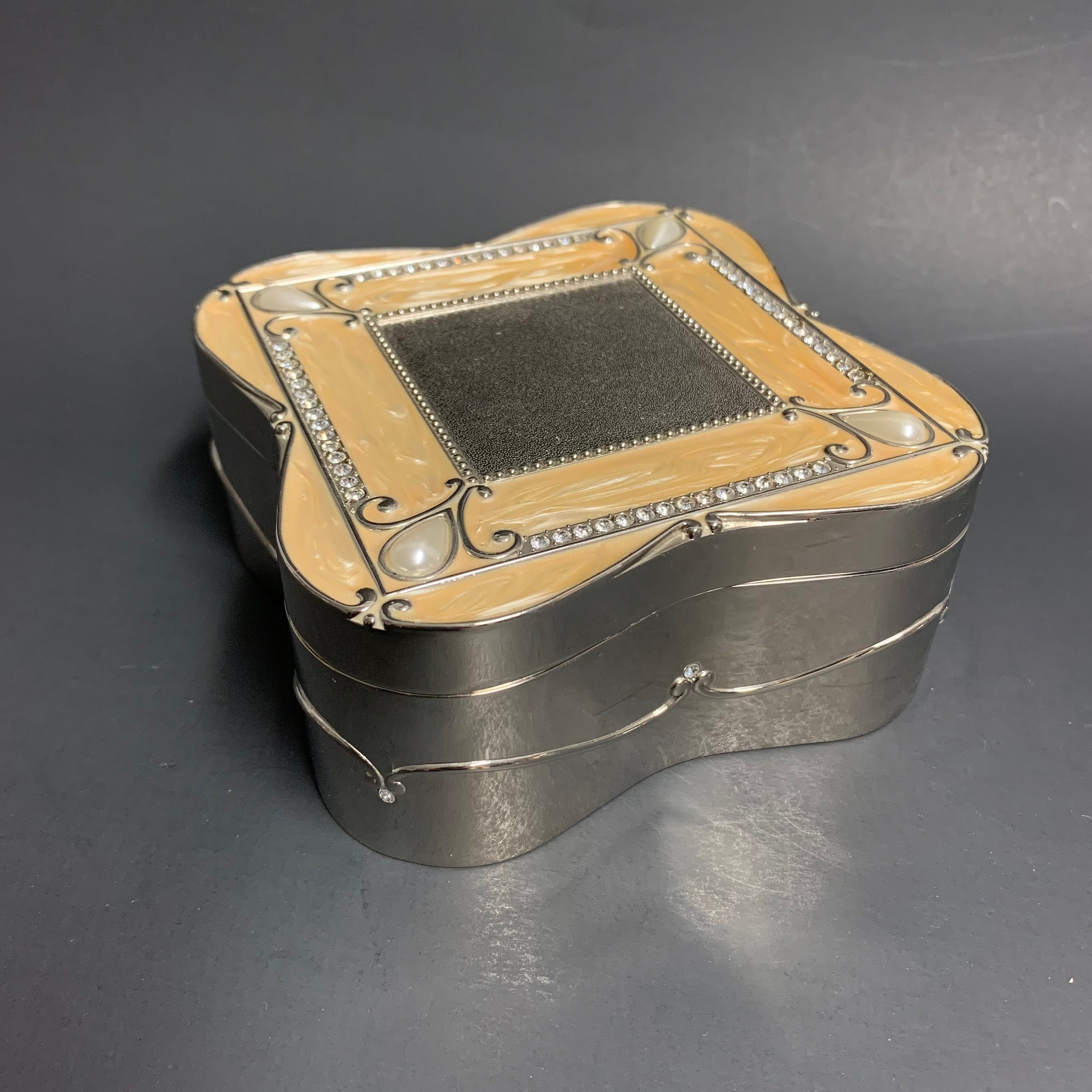 Things Remember Featuring Swarovski Crystal Components Jewelry Box