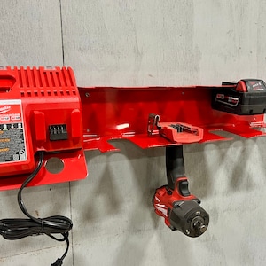 Milwaukee M18 Charging Station Drill/Battery Combo