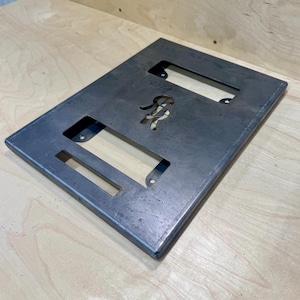 Klein MODbox System Half Size Steel Mounting Plate