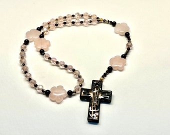 Black Onyx and Pink Rose Quartz Gemstone Rosary | Anglican Rosary with Lampwork Glass Cross | Prayer Beads | Advent Rosary | Gemstone Rosary