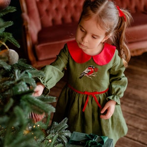 Green emerald toddler Christmas dress, baby Christmas gift, Linen Christmas girls dress, baby girl dress for Xmas, dress with embroidery image 1