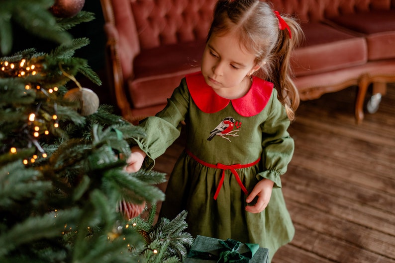 Green emerald toddler Christmas dress, baby Christmas gift, Linen Christmas girls dress, baby girl dress for Xmas, dress with embroidery image 1
