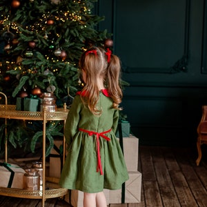 Green emerald toddler Christmas dress, baby Christmas gift, Linen Christmas girls dress, baby girl dress for Xmas, dress with embroidery image 5