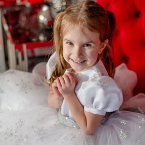 Vestido de Navidad blanco para bebés, vestido blanco para niños pequeños, vestido de niña para Navidad con copos de nieve, regalo de Navidad para bebés, Traje de Navidad para niñas imagen 4