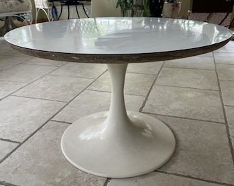 Vintage 1960s Burke Tulip Coffee Table 24” Round Mid Century Modern Side Table