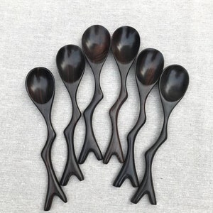 Rosewood ebony Spoon- Cuchara de madera personalizada - Cuchara de cocina y servicio de madera - Decoración rústica - Artesanía de cuchara de madera - Cuchara de árbol Spoon