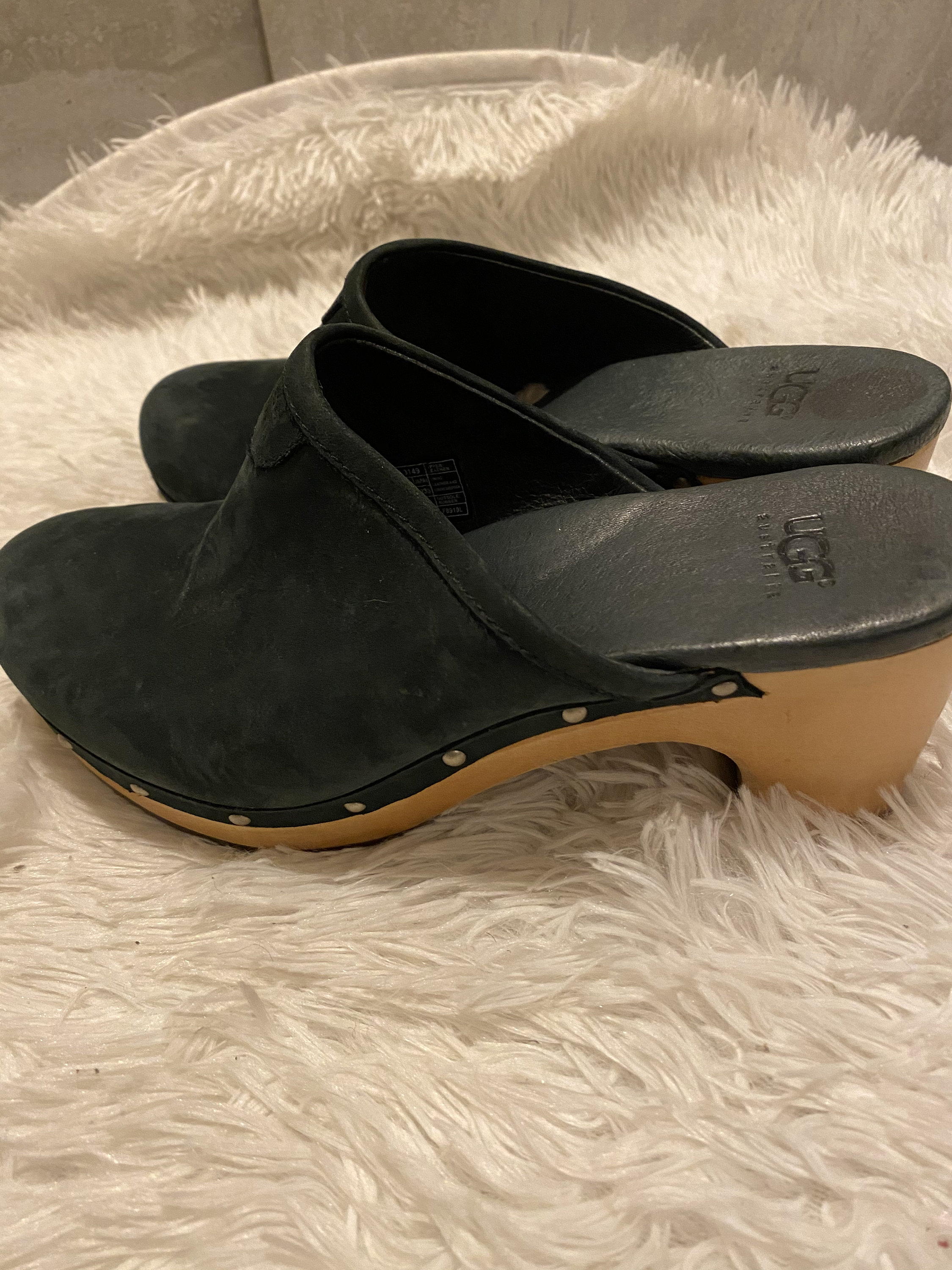 UGG unique clogs size 7 | Etsy