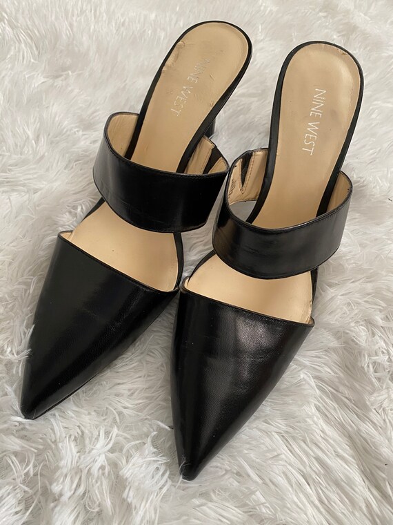 Vintage unique Nine West black slides size 12