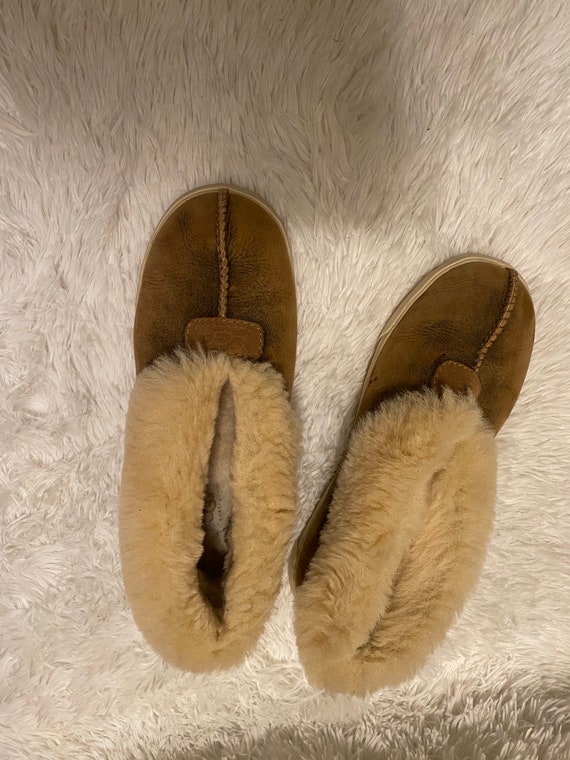 UGG vintage unique tan shoes size 9