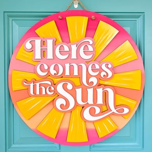 Here Comes The Sun Door Hanger | Summer Porch Decor | DIY Sunny Summer Door Hanger