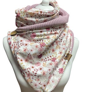 Bufanda envolvente con botón o bucle para mujer, de punto grueso, color rosa antiguo con jersey de algodón orgánico, estampado floral malva.