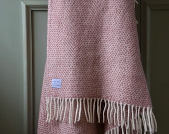 Shoreline Blush Pink Gift Set | Dusky Pink Wool Throw 100% wool| Made in UK | Beach Art Print | Ireland | Gift Present