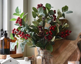 Nieve y frutos rojos/Arreglo floral artificial/Eucalipto navideño/Piñas/Follaje/Navidad/Otoño/Invierno