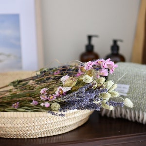 Gedroogde wilde bloemen | Madeliefje| Paarsgroen platteland | Roze bloemen | Landelijk wonen | woondecoratie | handgemaakt | cadeau | cadeau: