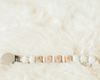 Daisy Personalized Pacifier Clip, Custom Name pacifier Clip, Newborn customized pacifier clip