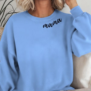 Custom Mama Sweatshirt with Kids Name on Sleeve, Personalized Mum Sweatshirt, Minimalist Mummy jumper, Gift for Her, Christmas Gift for Mum image 2
