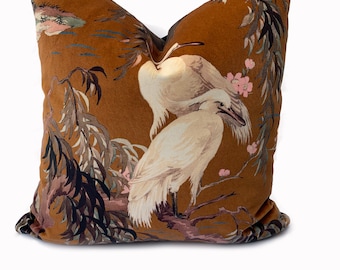 Funda de cojín de terciopelo de alta gama de diseño lujoso con diseño de pájaro y tabaco, hecha a mano, decorativa para interiores.