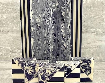 Schwarze Himbeeren & Ziegenmilchseife