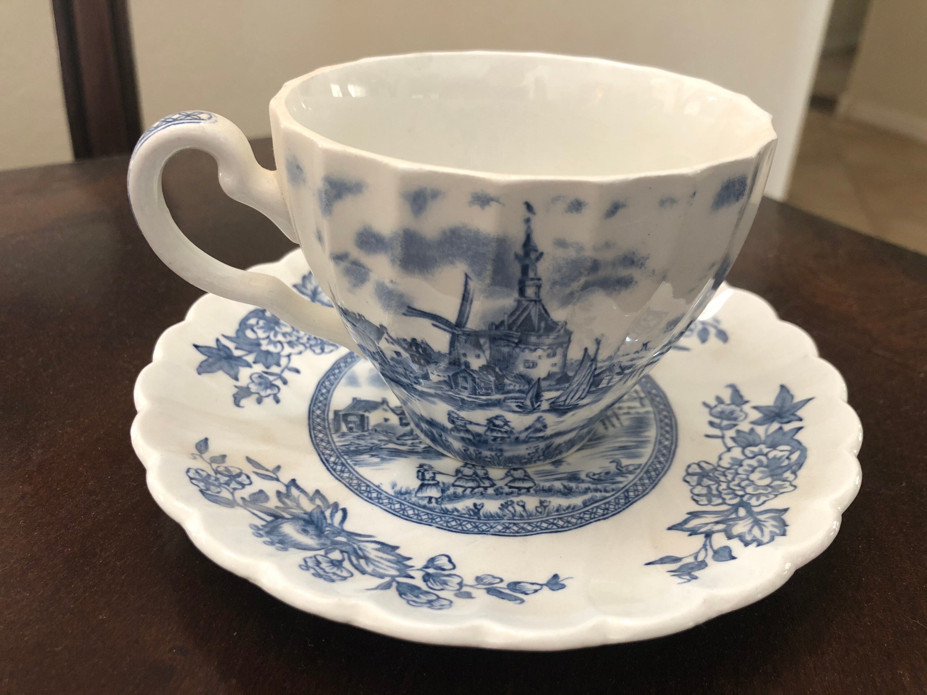 Vintage Johnson Brothers Fine English Tableware Made In Staffordshire