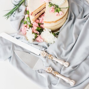 Wedding Cake server set, Ivory Gold Cake server and Knife, Personalized wedding cake server, Custom Engraved cake server set image 3