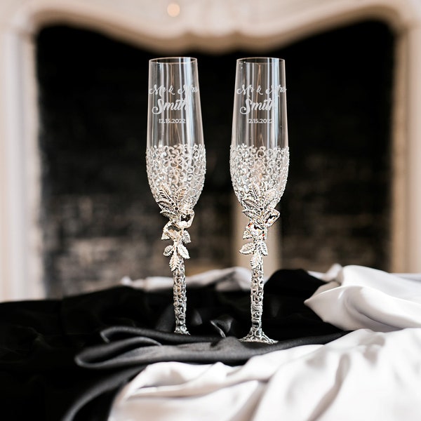 Wedding Flutes, Silver Wedding Glasses and cake cutting set, Personalized toasting wine glasses