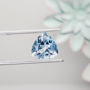 4.50ct Sky Blue Topaz 10mm Trillion Loose Faceted Gemstone