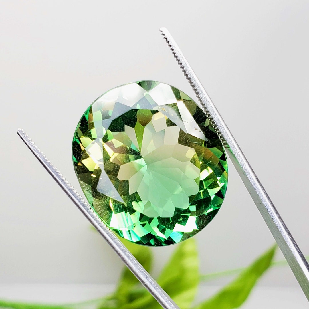 46.95ct Yellow and Green Bicolor Quartz 25x22mm Oval Loose Faceted