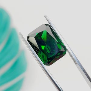 11.60ct Emerald Green Cubic Zirconia 14x10mm Emerald Shape Radiant Cut Loose Faceted Gemstone