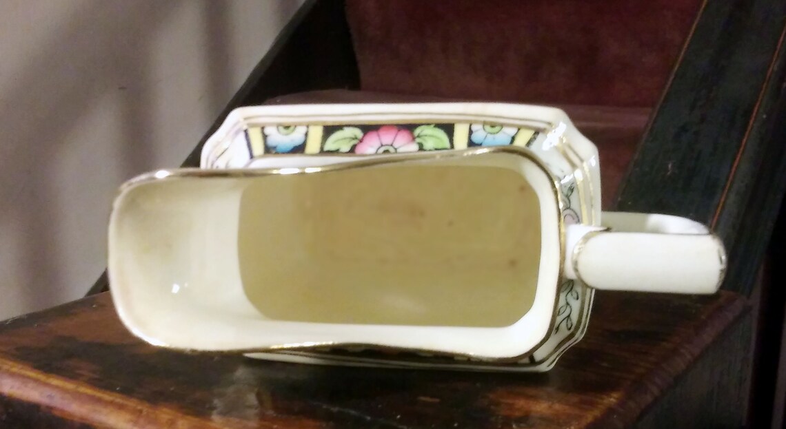 Allertons Old English Bone China Creamer, Art Deco, Paisley 2750 Very