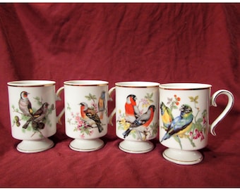 Beautiful 4 Vtg Gold Rimmed Bird Coffee Cups Mugs Royal Crown Porcelain 1970