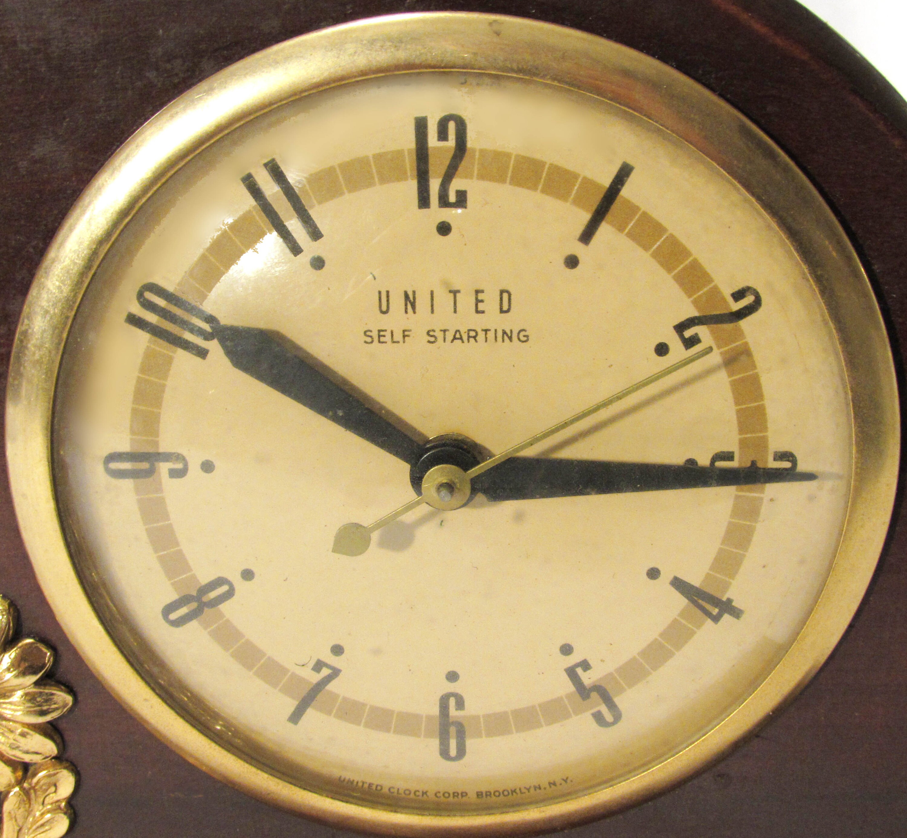 Clock Starting Vintage United Self Starting Walnut Mantel Clock Art Deco Brass Peacock ...
