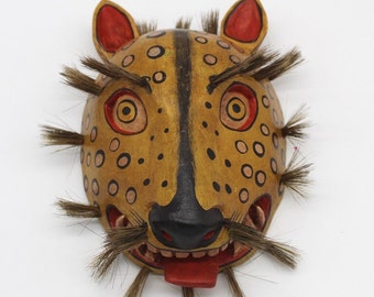 Gruñido Jaguar Pintado Madera tallada arte danza guatemalteca.