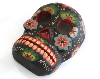 Arte mural de madera tallada - Máscara guatemalteca - Cráneo azul de Cantrina