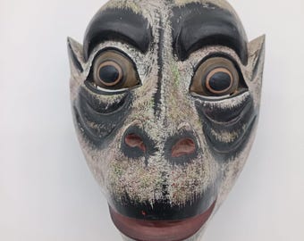 Vintage Guatemalan Monkey Mask - Hand Carved Wooden Wall Decor, Mayan Folk Art for Collectors