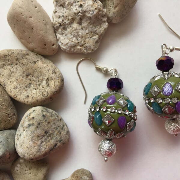 Dangle Earrings Big Green Sparkly Bead