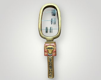 古代エジプトのシストラム楽器のユニークで強力な手作りのお守り