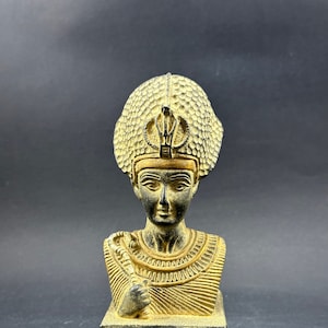 Statue of Egyptian Queen Cleopatra Egyptian Statue Cleopatra sculpture Cleopatra figurine Egyptian altar home decor Made In Egypt